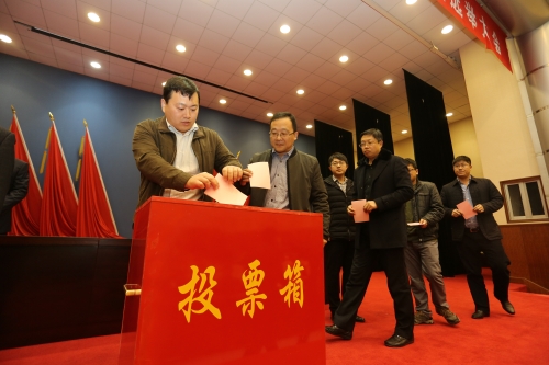 荣成市镇两级人大代表投票选举圆满成功