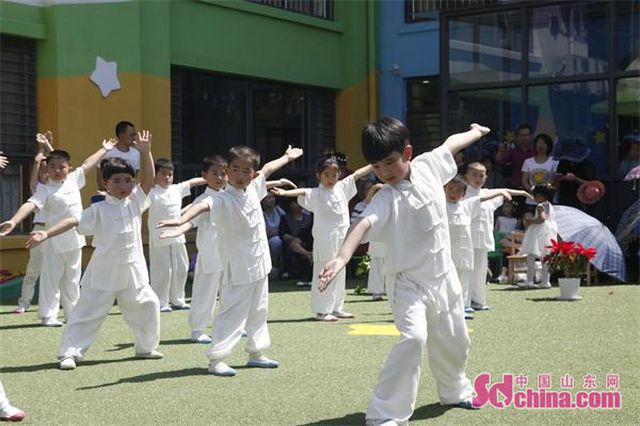 威海南海中心幼儿园举办文艺汇演欢度六一