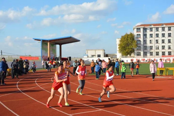 临港区举办2017中小学生田径联赛