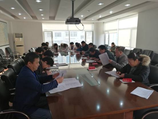 市粮食局党委组织开展十九大报告和新党章知识