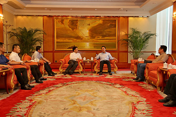 市领导会见上海市杨浦区副区长赵亮一行