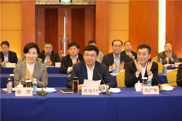 首页 政府信息公开  市长之窗  副市长  杨丽 主要活动