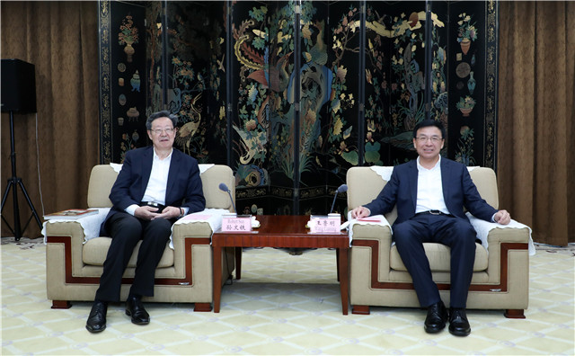 王鲁明会见美中企业家商会客人