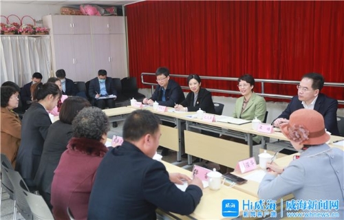 孔凡萍参加指导基层组织生活会