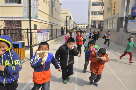 环翠区教育局五个一拧紧师生安全弦