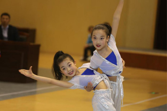 2016年威海市中小学生健美操联赛圆满落幕