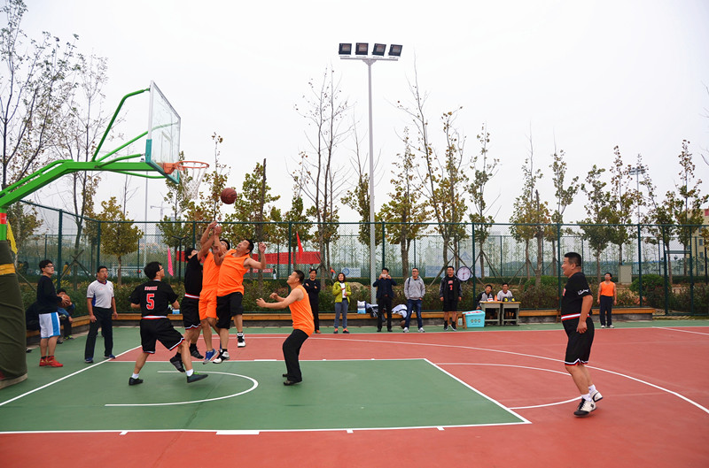 临港区第三届职工篮球赛举行