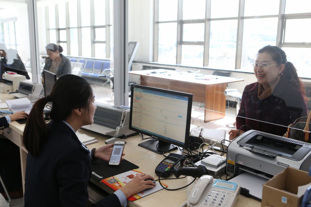 高区国税疏堵保畅 确保纳税人开好票