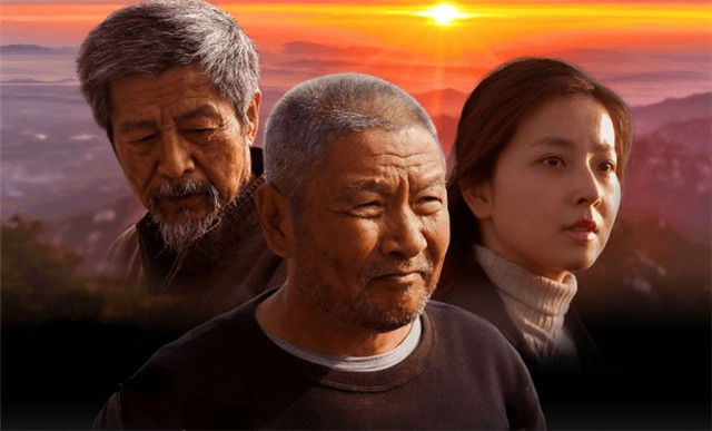 威海市人民政府 今日威海 威海本土电影《村头村尾》即将上映
