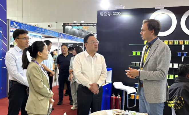 第十七届中国威海国际渔具博览会举行