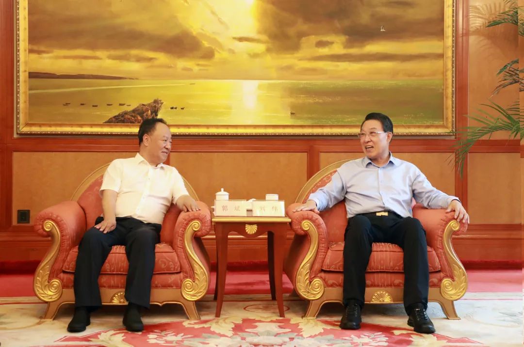 威海市人民政府 高区 打造校地合作典范!刘伟会见哈工大客人