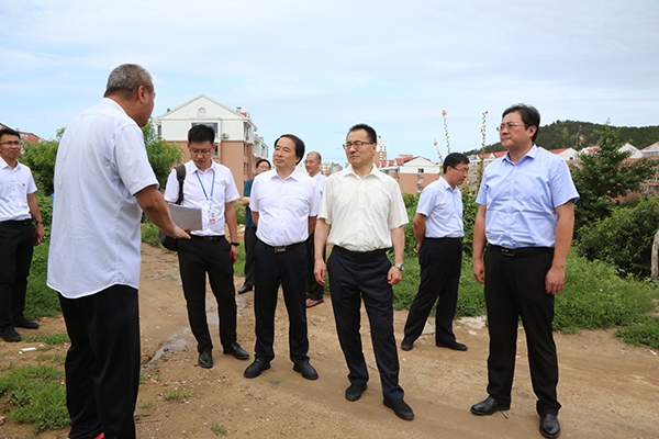 丛建旭,张强一行先后来到金城花园南门,柴峰东山,柴峰小区西门,仁柳庄