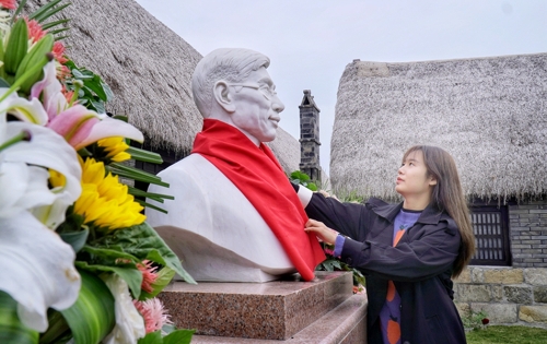 威海市人民政府 荣成市 "永怀精神"永放光芒